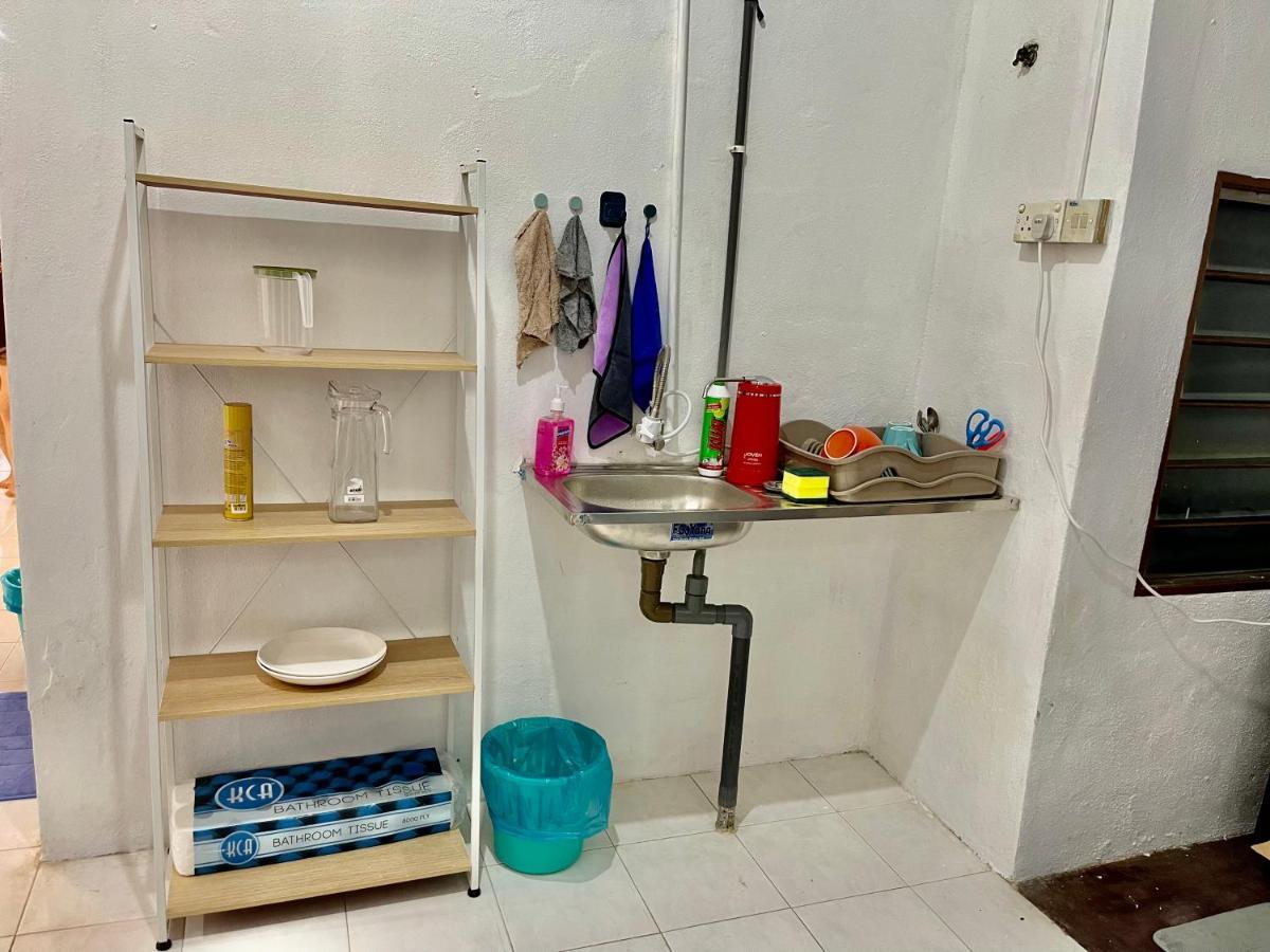Entire Cozy Home 16 • 3 Bedroom @ Alma Букит Мертаджам Екстериор снимка