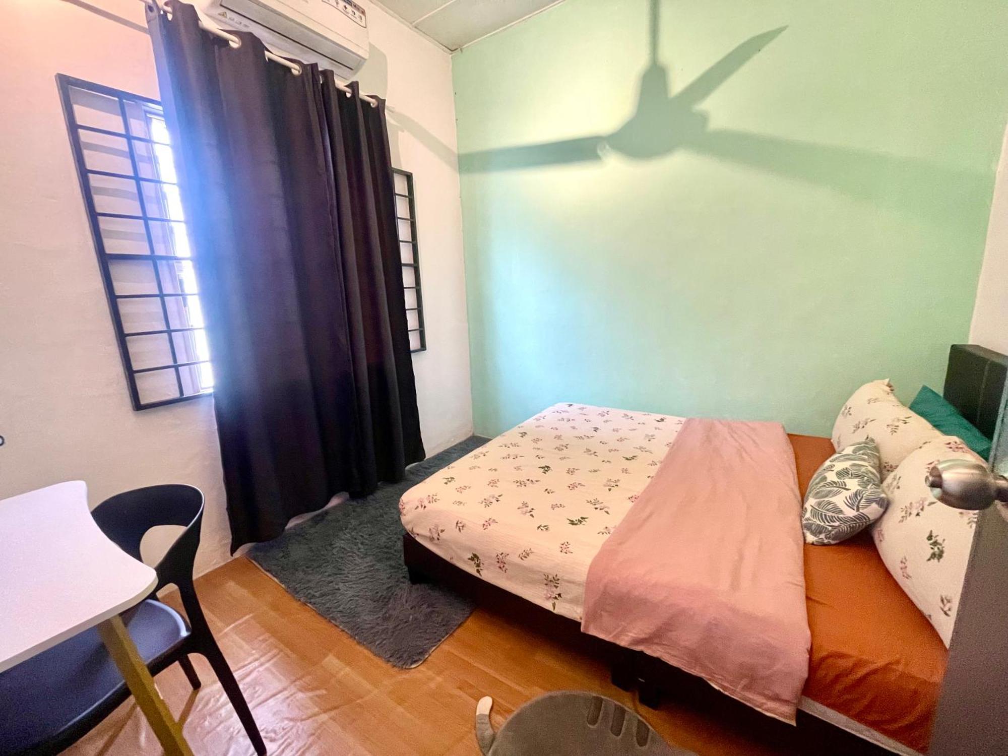 Entire Cozy Home 16 • 3 Bedroom @ Alma Букит Мертаджам Екстериор снимка